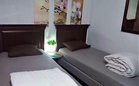 Тапок Хостел